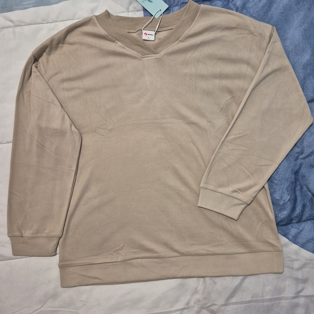 10 -TT NEW Large Beige Crewneck Sweatshirt soft top long sleeve nwt